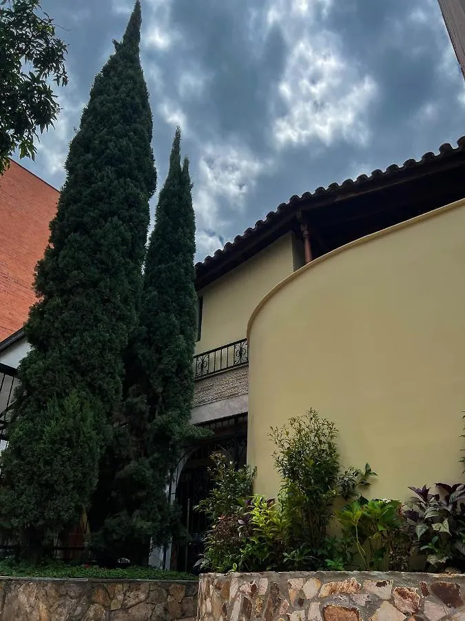 Apartment Park & Relax: Your Private Garage Medellin Colombia